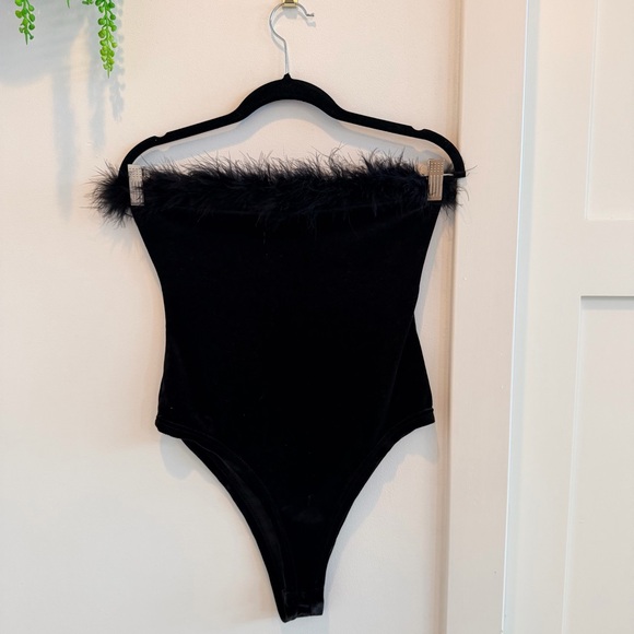 SHEIN Tops - Shein Black Velvet Feather-Trimmed Tube Top Bodysuit Dressy Party Top Size M